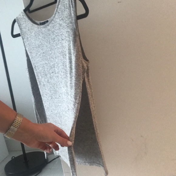 Easy throw on tank with slits in both sides! - Picture 2 of 2